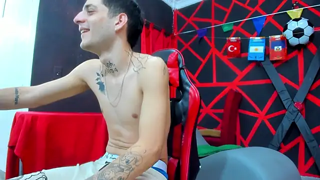 boy max latin online show from 06/28/26, 05:47