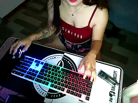 Snapshot of Sexynica chatting on 05/25/26, 04:34 Sexynica online show from 05/25/26, 04:34