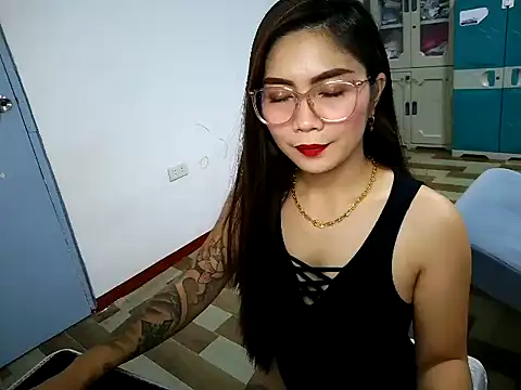 Snapshot of Sexynica chatting on 05/29/26, 01:06 Sexynica online show from 05/29/26, 01:06