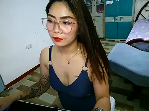 Snapshot of Sexynica chatting on 05/27/26, 01:18 Sexynica online show from 05/27/26, 01:18