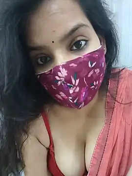 Snapshot of shalini_gupta05 chatting on 07/02/26, 03:45 shalini gupta05 online show from 07/02/26, 03:45