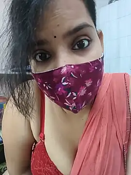 Snapshot of shalini_gupta05 chatting on 07/14/26, 02:05 shalini gupta05 online show from 07/14/26, 02:05