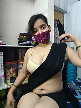 Snapshot of shalini_gupta05 chatting on 07/02/26, 04:13 shalini gupta05 online show from 07/02/26, 04:13