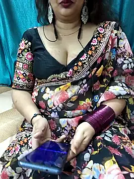 Snapshot of kavyabhabhi chatting on 06/16/26, 08:36 kavyabhabhi online show from 06/16/26, 08:36