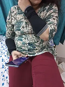Snapshot of kavyabhabhi chatting on 07/01/26, 10:59 kavyabhabhi online show from 07/01/26, 10:59