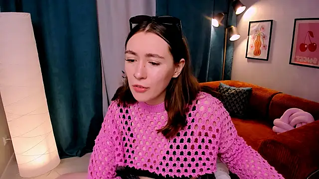 Snapshot of polly_pop_ chatting on 07/05/26, 02:27 polly pop online show from 07/05/26, 02:27