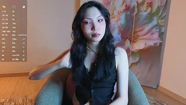 KristanTienken online show from 06/26/26, 02:06