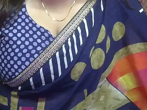 Snapshot of bavleen-kaur chatting on 06/15/26, 03:34 bavleen-kaur online show from 06/15/26, 03:34