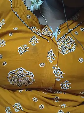 Snapshot of geetha431 chatting on 06/28/26, 05:30 geetha431 online show from 06/28/26, 05:30