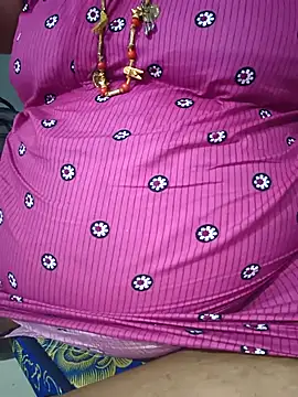 Snapshot of geetha431 chatting on 07/13/26, 05:34 geetha431 online show from 07/13/26, 05:34