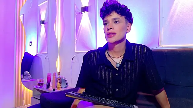Ander asford77 online show from 05/26/26, 12:36
