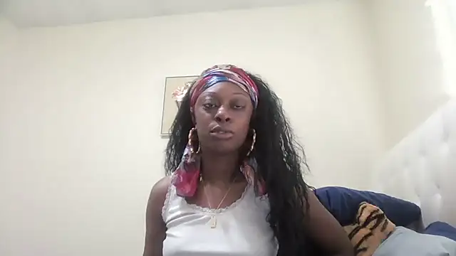 Prettylondond online show from 06/19/26, 03:40