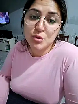 Snapshot of morena95_ chatting on 06/03/26, 01:45 morena95 online show from 06/03/26, 01:45