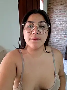 Snapshot of morena95_ chatting on 06/06/26, 08:25 morena95 online show from 06/06/26, 08:25