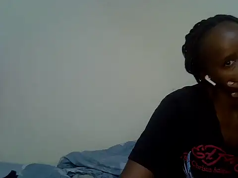 Snapshot of Ebonyluxe12 chatting on 05/26/26, 10:57 Ebonyluxe12 online show from 05/26/26, 10:57
