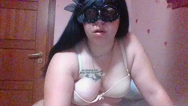 Snapshot of Sophie-95 chatting on 05/26/26, 10:57 Sophie-95 online show from 05/26/26, 10:57
