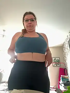 LucieLouBabe online show from 06/02/26, 10:37