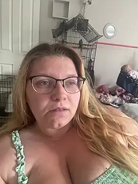 LucieLouBabe online show from 06/29/26, 01:22