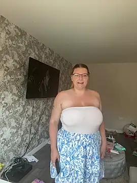 LucieLouBabe online show from 07/09/26, 10:26