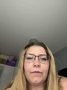 LucieLouBabe online show from 05/24/26, 11:37