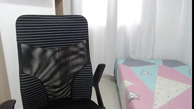 Valeria Santos  online show from 05/28/26, 04:35