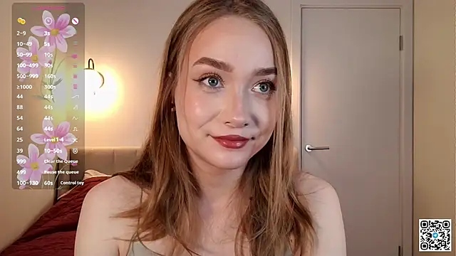 Snapshot of CassieVale chatting on 06/15/26, 09:36 CassieVale online show from 06/15/26, 09:36