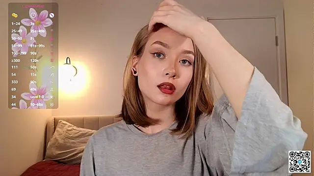 Snapshot of CassieVale chatting on 06/18/26, 11:10 CassieVale online show from 06/18/26, 11:10