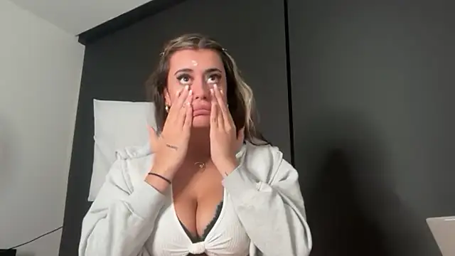 maddybrownn online show from 05/21/26, 02:20