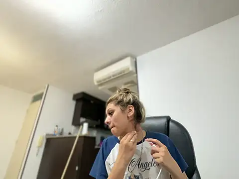 alison parkerrr26 online show from 05/31/26, 03:01