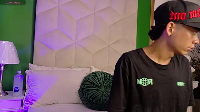 liian 23 online show from 05/25/26, 12:59