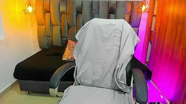 Miel ferrer online show from 07/02/26, 01:39