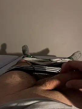 italcamohot22 online show from 05/20/26, 11:02