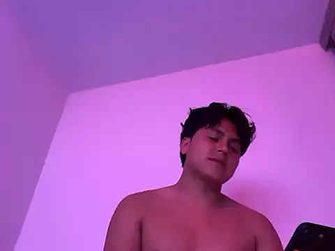 Snapshot of noahnoircolombia chatting on 05/21/26, 01:25 noahnoircolombia online show from 05/21/26, 01:25