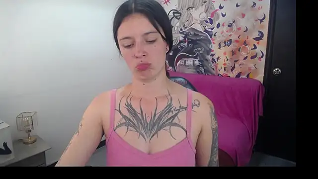 Lucia evans22 online show from 06/17/26, 08:52
