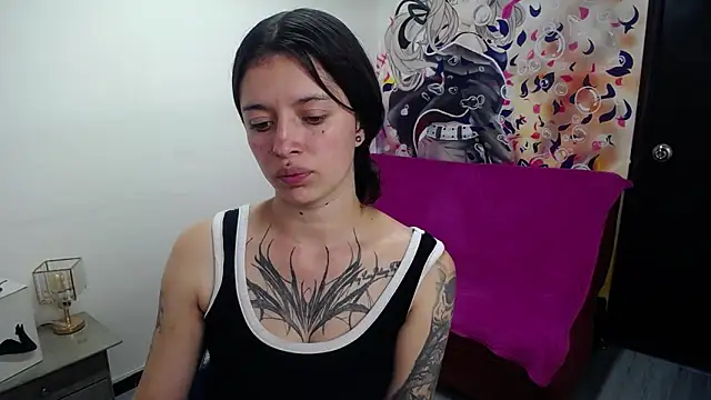Lucia evans22 online show from 06/09/26, 08:32