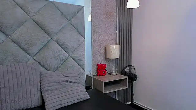 LilithDesire  online show from 05/28/26, 07:31