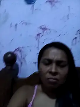 Snapshot of TuGatica_sexy chatting on 06/17/26, 02:22 TuGatica sexy online show from 06/17/26, 02:22