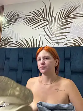 mia hot4 online show from 05/27/26, 12:01