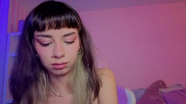 Snapshot of little_rachel_cute chatting on 07/05/26, 04:19 little rachel cute online show from 07/05/26, 04:19