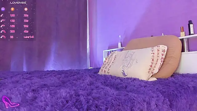 NicolePepper online show from 12/03/25, 09:20