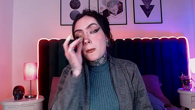 Scarleth Fg  online show from 05/27/26, 11:12