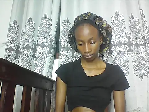 Snapshot of Littlemiss_shey chatting on 06/30/26, 10:54 Littlemiss shey online show from 06/30/26, 10:54