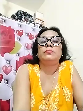 Snapshot of sampachatterjee234 chatting on 07/13/26, 04:06 sampachatterjee234 online show from 07/13/26, 04:06
