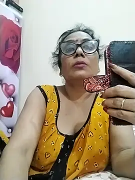 Snapshot of sampachatterjee234 chatting on 07/10/26, 04:29 sampachatterjee234 online show from 07/10/26, 04:29