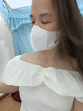 Lye lovely online show from 06/19/26, 01:39