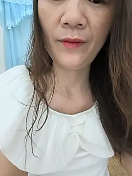 Lye lovely online show from 06/21/26, 10:04