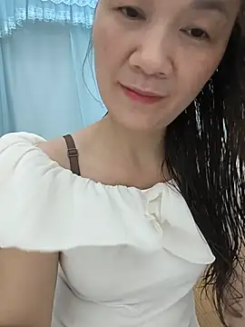 Lye lovely online show from 06/26/26, 01:17
