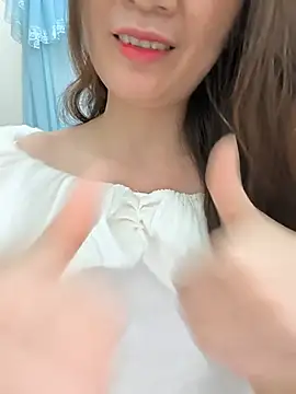 Lye lovely online show from 06/27/26, 10:43