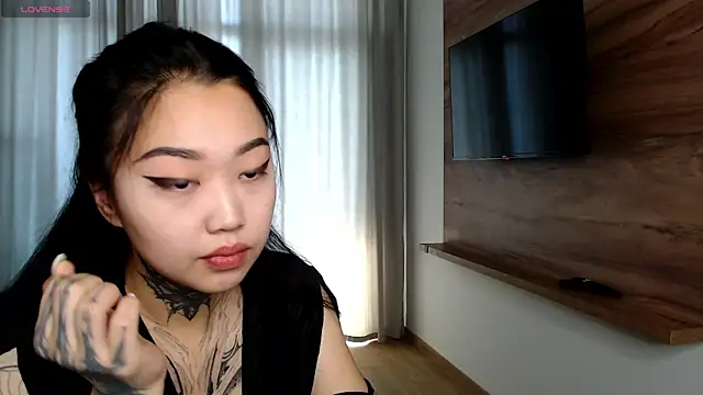 Snapshot of LillGothBaby chatting on 06/03/26, 05:19 LillGothBaby online show from 06/03/26, 05:19