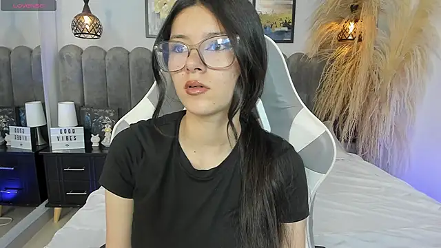 amber hill   online show from 05/26/26, 12:14